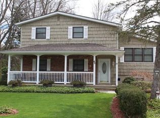 45 Merriewold Ln N, Monroe, NY