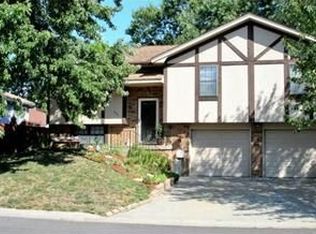 629 S 6th St, Edwardsville, KS 66111