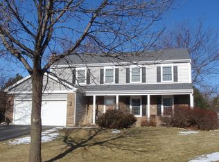 1955 Quincy Ct, Gurnee, IL 60031