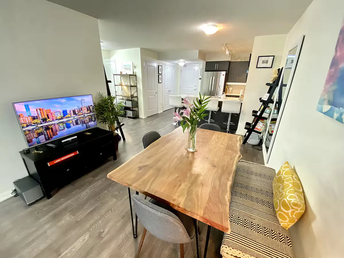 1 bed, 699 sqft, $2,700 — Photo 2