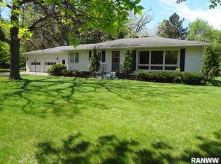 2906 E 120th St, Chippewa Falls, WI 54729