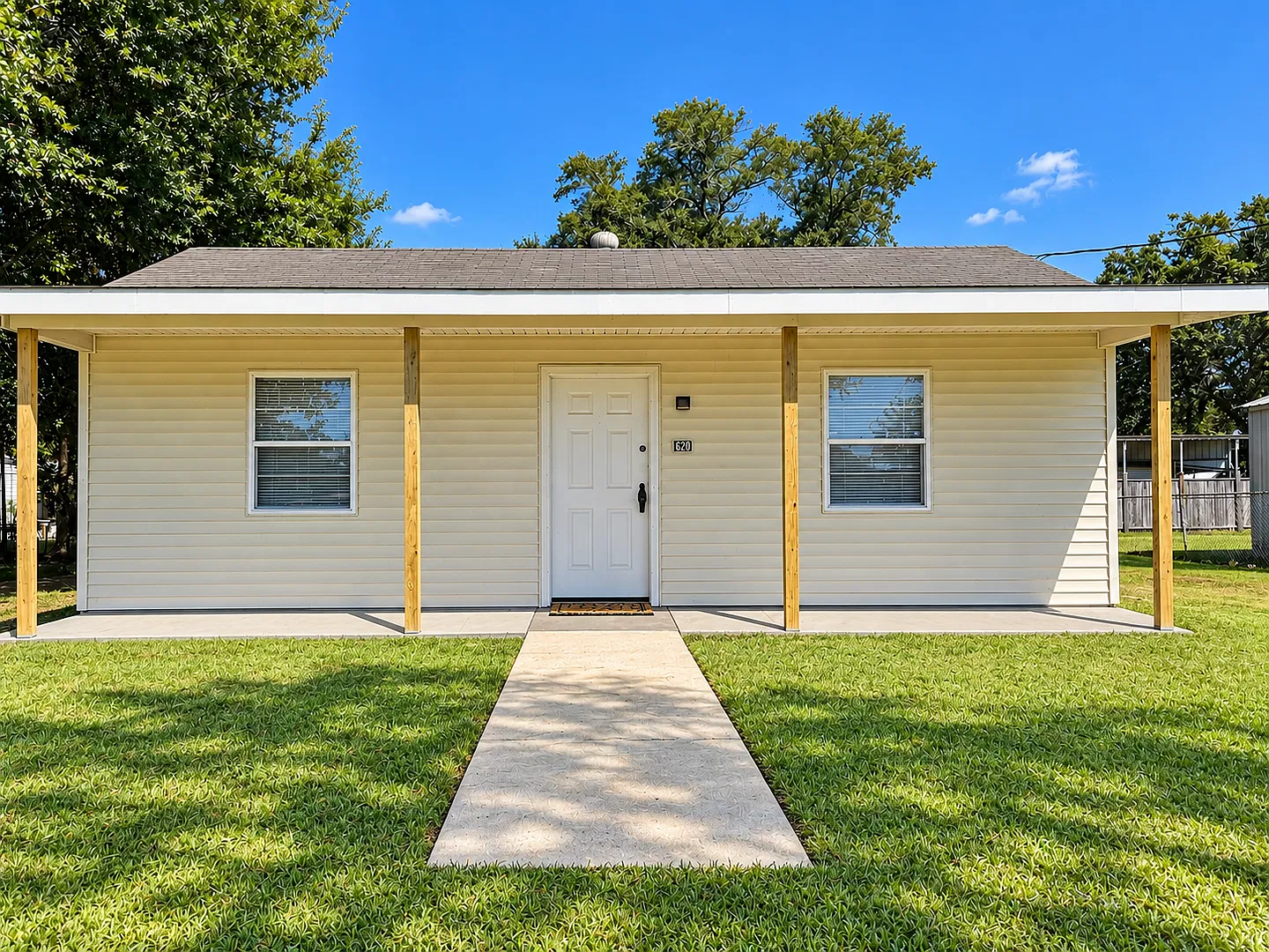1 BR, 1 BA Home on a Private Lot in Sulphur, LA — Photo 1