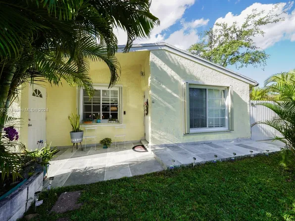 6621 Coolidge St, Hollywood, FL 33024