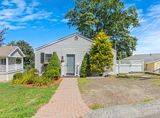 165 Bennett Rd, Voluntown, CT 06384