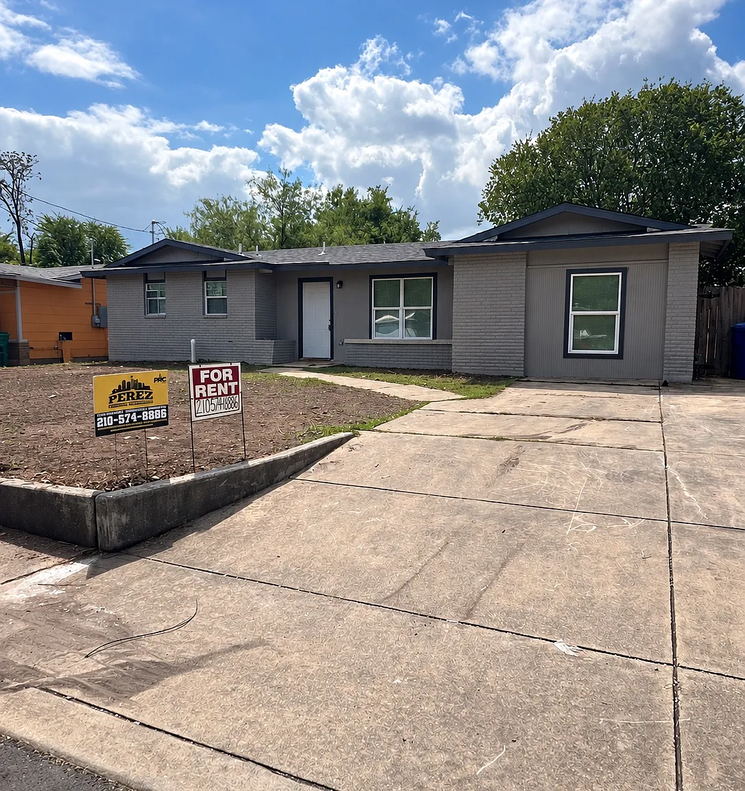 4 bed, 1262 sqft, $1,750 — Photo 1
