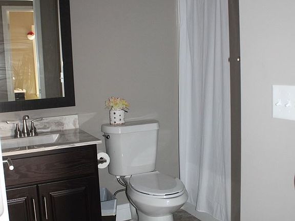 5th image of 102 Deerfield Dr