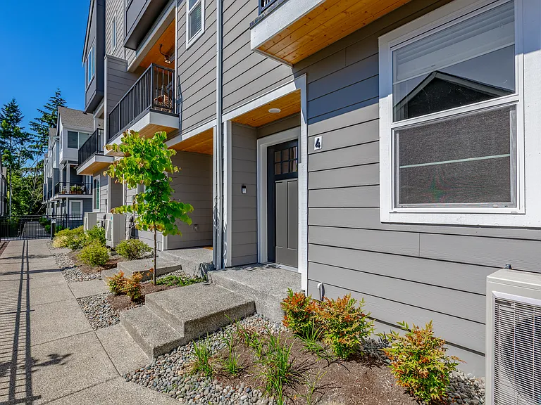 18816 67th Ave NE #4 — Photo 36