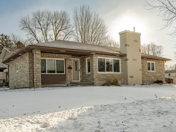 137 Memorial Dr NW, Blooming Prairie, MN 55917