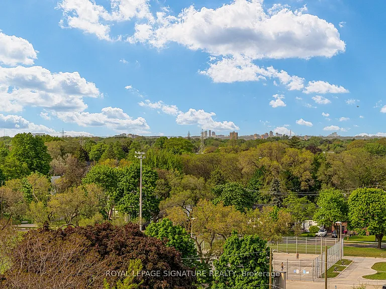799 The Queensway #820 — Photo 39
