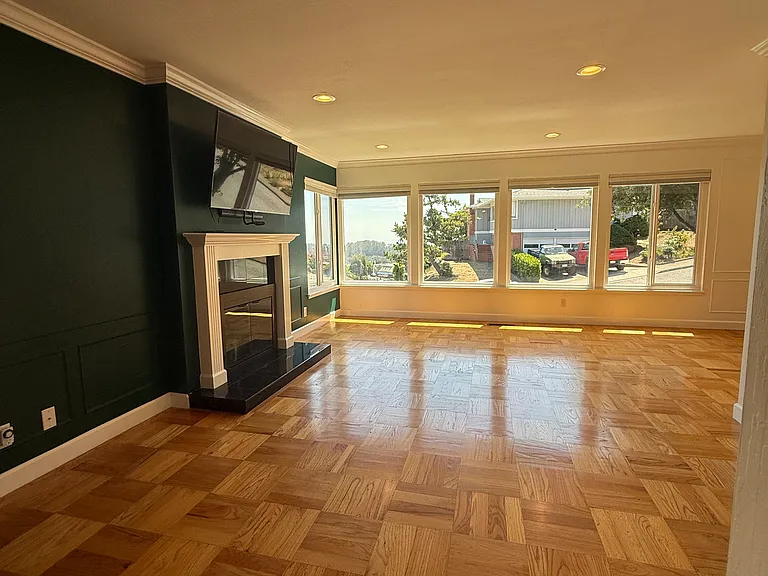 201 Amador Ave — Photo 3