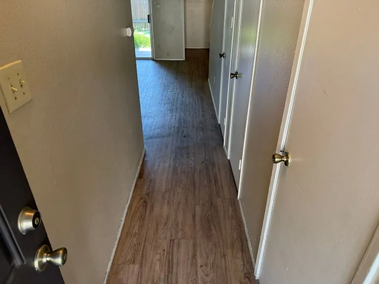 2419 Westholme Blvd — Photo 3