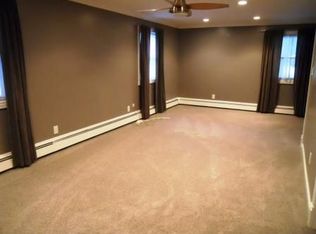 38 Pinewald Ln, Burlington, NJ 08016