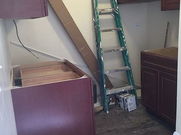4th image of 985 Ocean Ave APT 2F