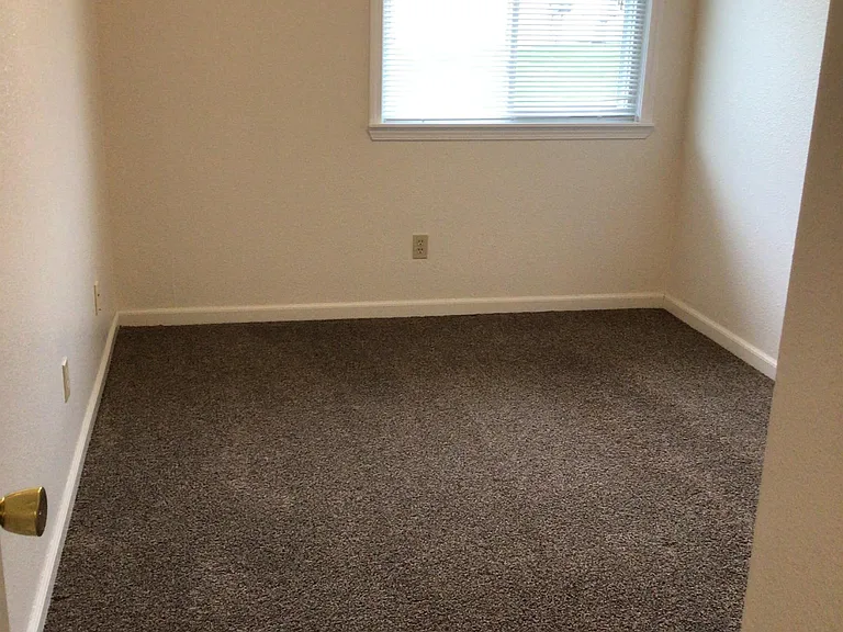 722 W Broomfield St #G02 — Photo 12