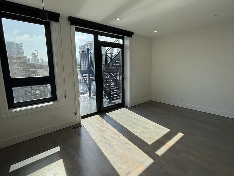 719 N Elizabeth St #3N — Photo 18