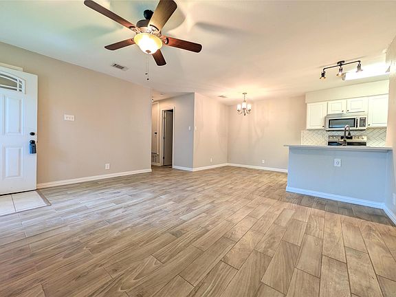 3rd image of 12601 Turtle Rock Rd APT B