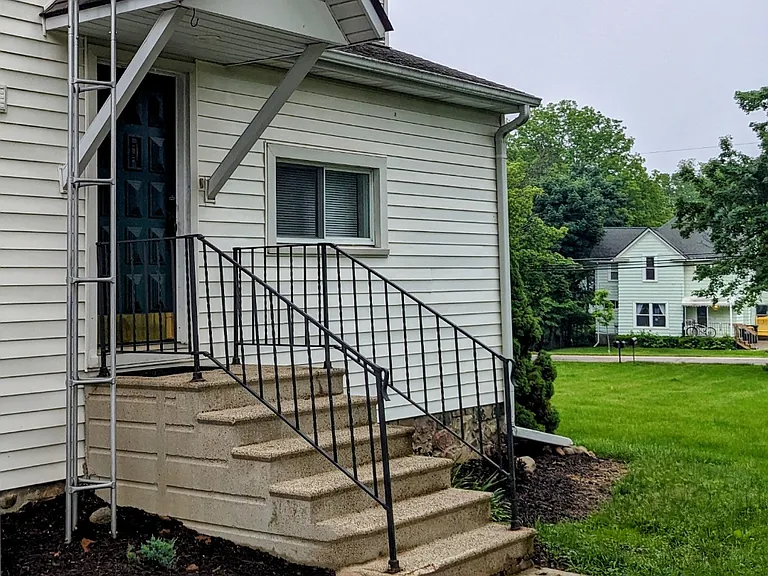 316 S Macomb St #2 — Photo 3