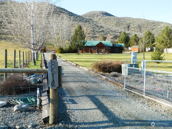 851 C Highway 7, Tonasket, WA 98855
