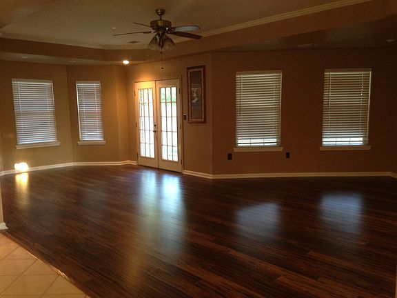 3rd image of 17 Farrah St