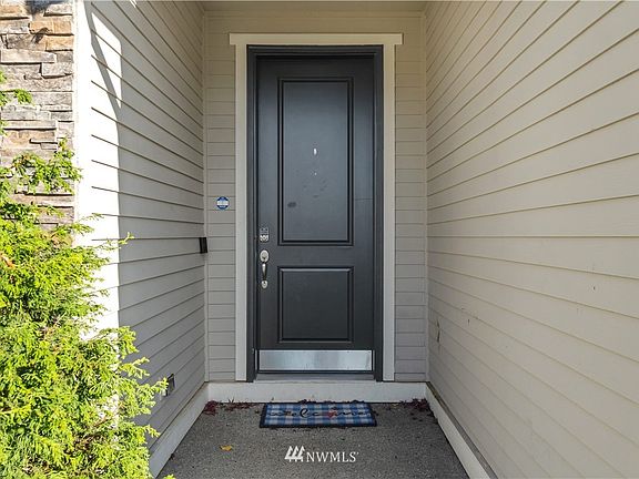 2nd image of 9332 Cedarbough Ct NE