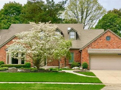 20123 Wayne Rd, Livonia, MI, 48152