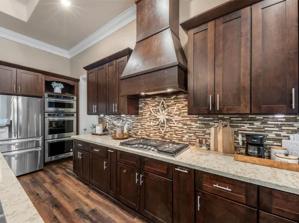 26214 Crown Ct, Montgomery, TX 77316