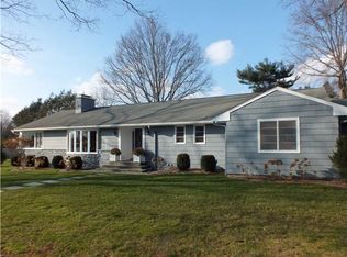 89 Far Horizon Dr, Easton, CT 06612