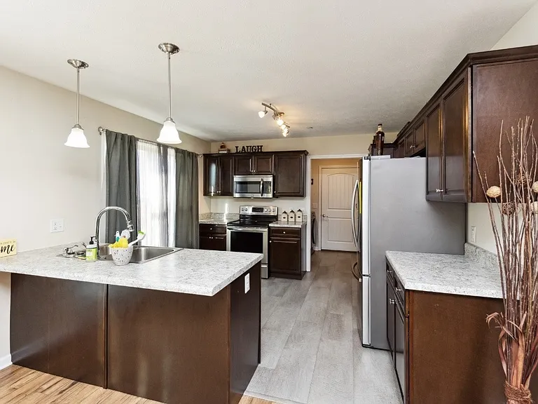 1419 Leaf Ln — Photo 12