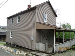 421 Mineral St, Irwin, PA 15642