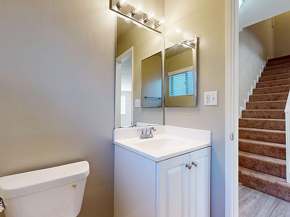 5th image of 20251 Cohasset St Unit 5