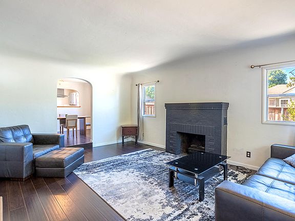 4th image of 2304 California St
