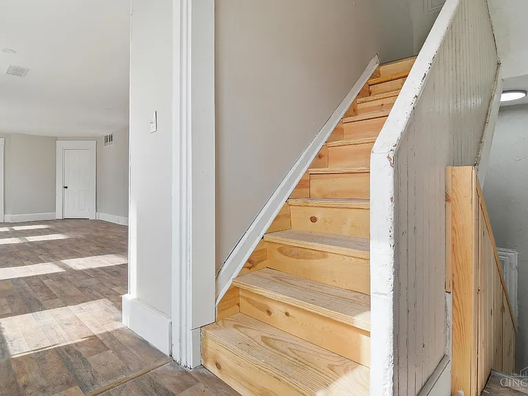 540 Grand Ave — Photo 11