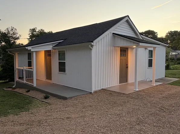 418 D St, Staunton, VA 24401