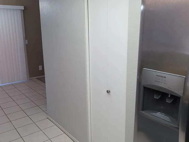 1113 W Highland St — Photo 6