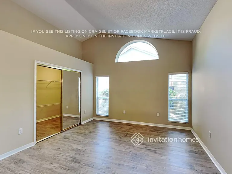 1402 Whispering Woods Way — Photo 7