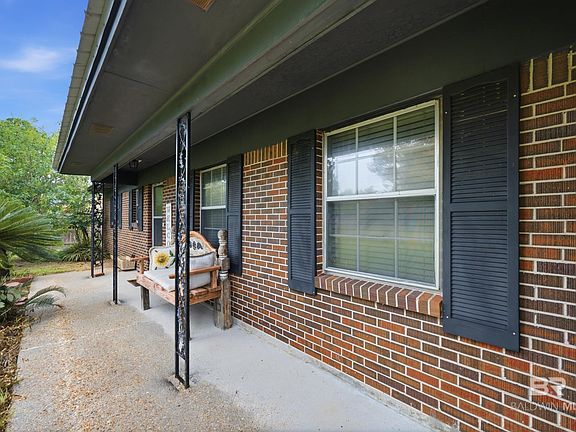 3rd image of 202 N Driskell Ave