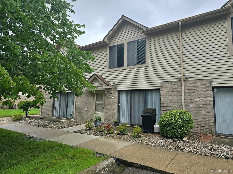 1st image of 38577 Wellington Dr