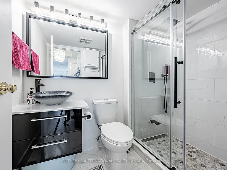 10 Yonge St #1012 — Photo 22