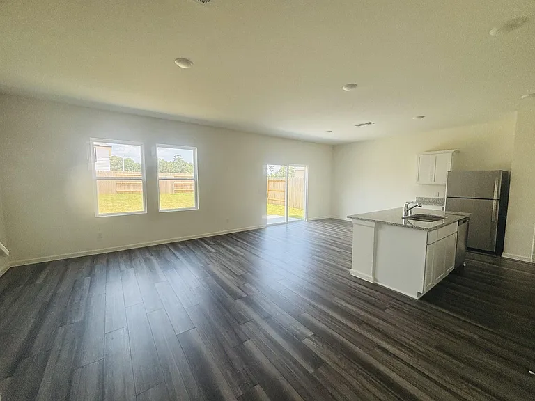 9445 Beryl Ln — Photo 6