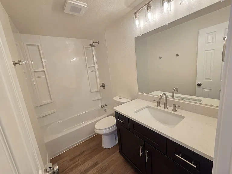 2137 Dexter Dr #C — Photo 11