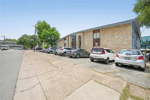 2408 Longview St Photo 1