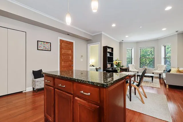 1455 W Cuyler Ave #2E — Photo 12