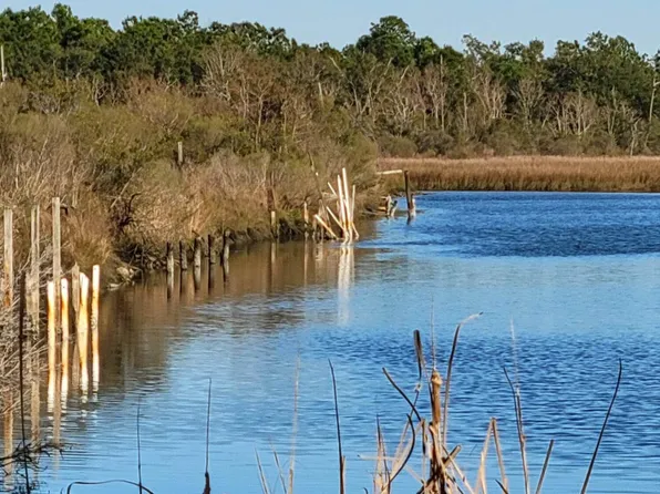 9023 Saint Ann Dr #23, Bay Saint Louis, MS 39520