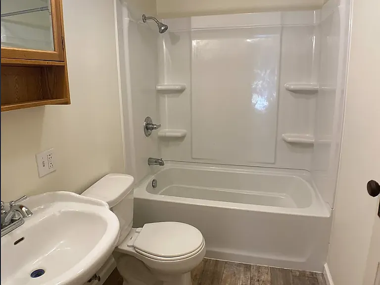 308 W Main St — Photo 11