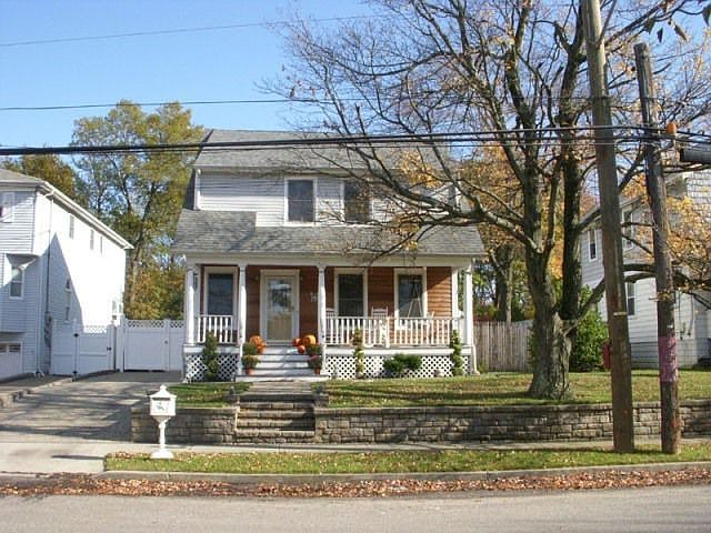 1st image of 61 Madsen Ave