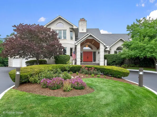 2004 Black Swan Ct, Darien, IL 60561