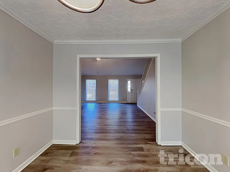 2207 Meadow Valley Cir — Photo 4