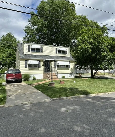 929 Warren St #2 — Photo 2