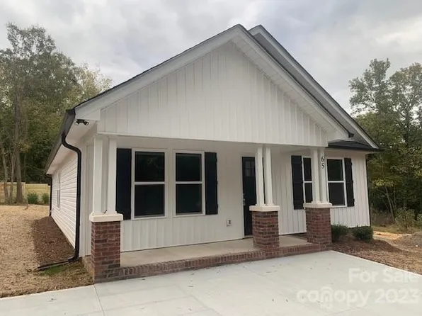 65 Lake Dr, Concord, NC 28027
