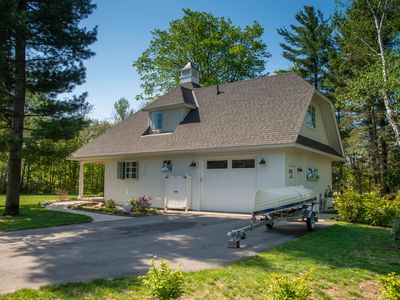 216 Cherry St, Charlevoix, MI, 49720